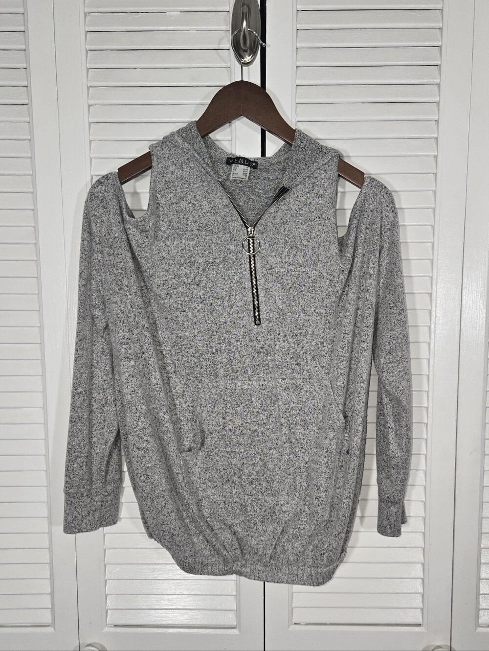 Venus Two Toned Heather Gray Knit Hoodie Cold Shoulder 1/4 Zip Top Sz M